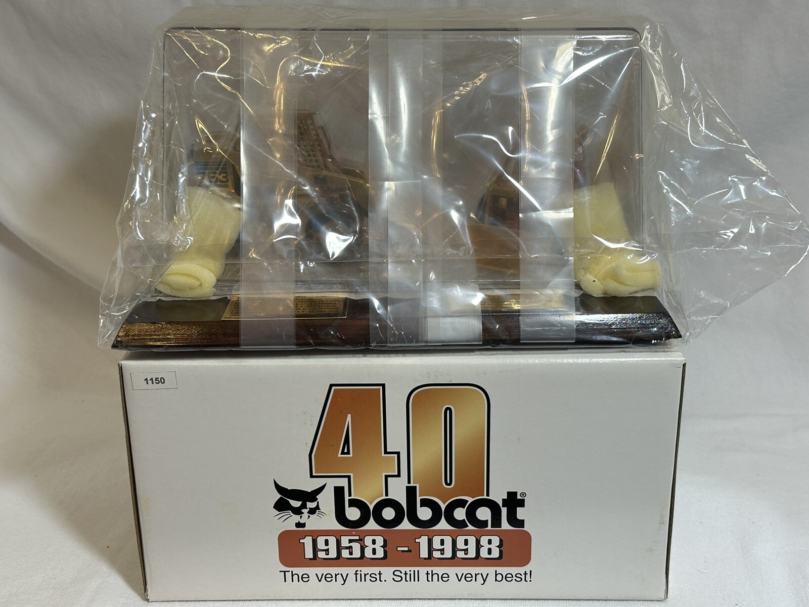 Bobcat M200 and 763 40th Anniversary 24 Carat Gold-plated Set Sealed NIB