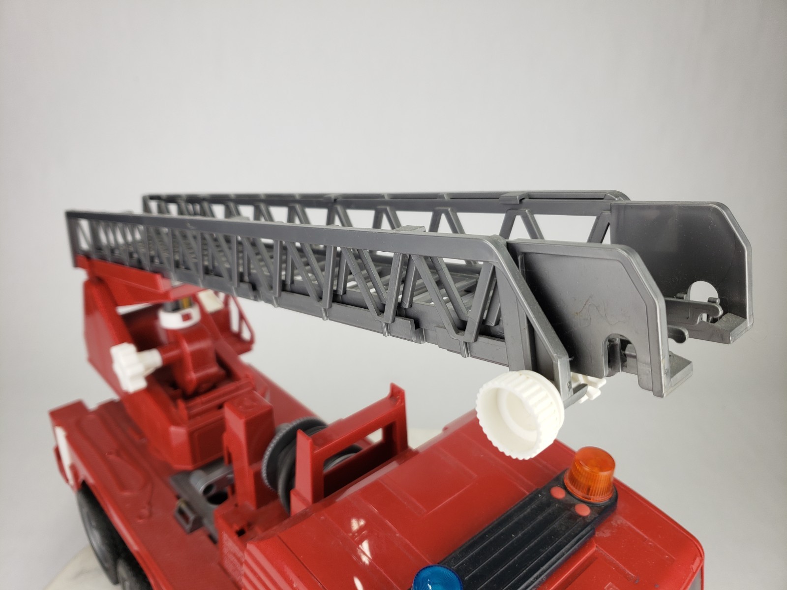 Bruder Toys Man Firetruck Ladder Hose Fire Engine Truck 2001