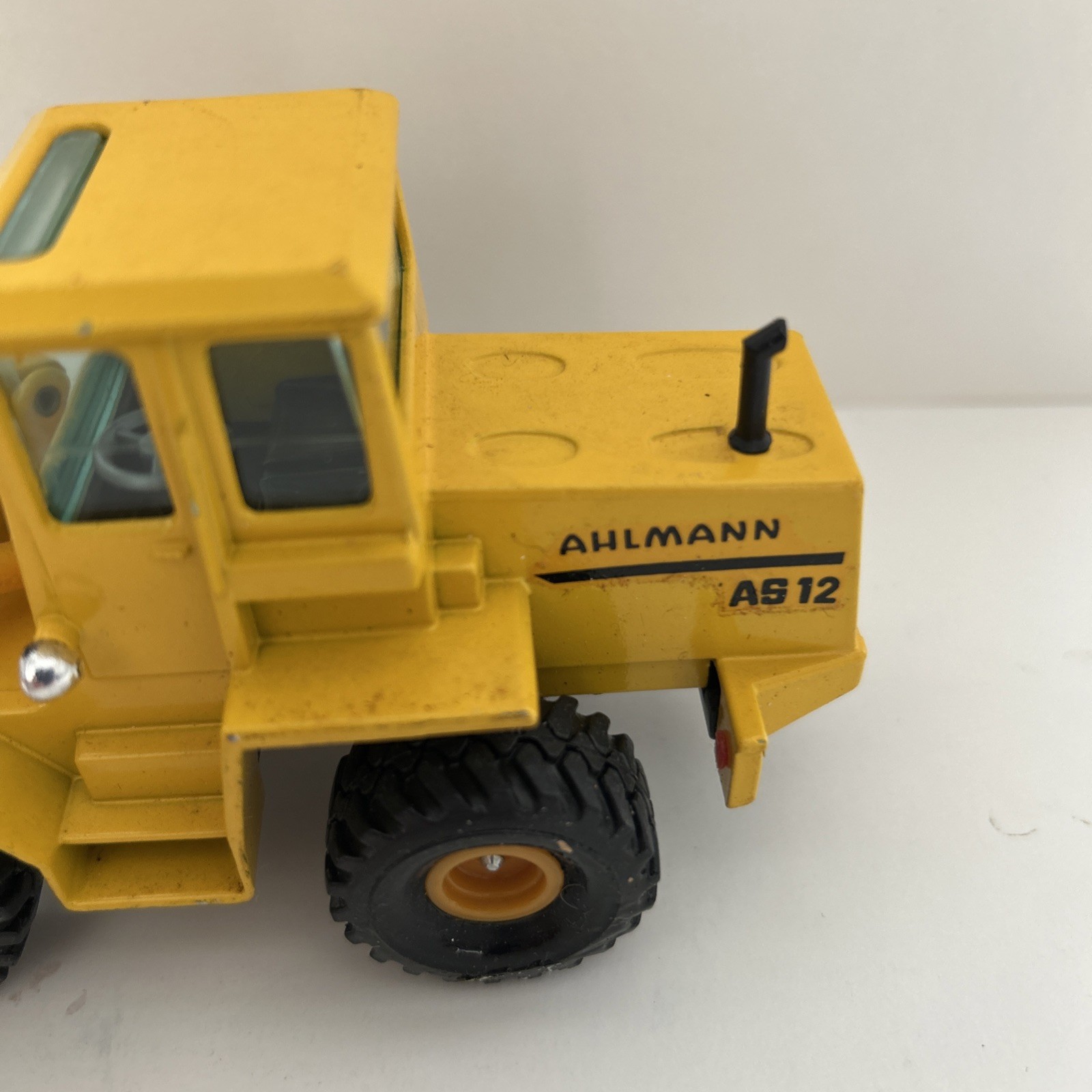 Vintage Gama 9440 Original Ahlmann SCHYENK LADER AS12 Loader In 1:44 Scale bx10