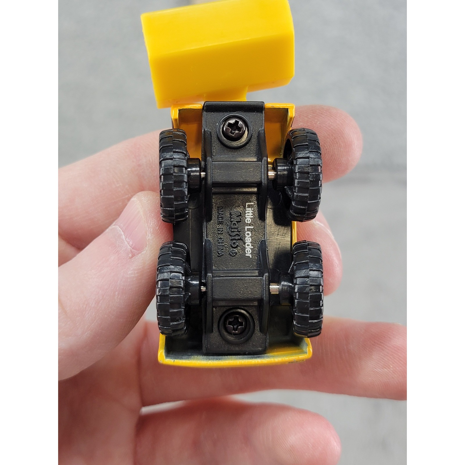 Maisto Fresh Metal Little Loader Yellow Diecast Construction Skid Steer Toy
