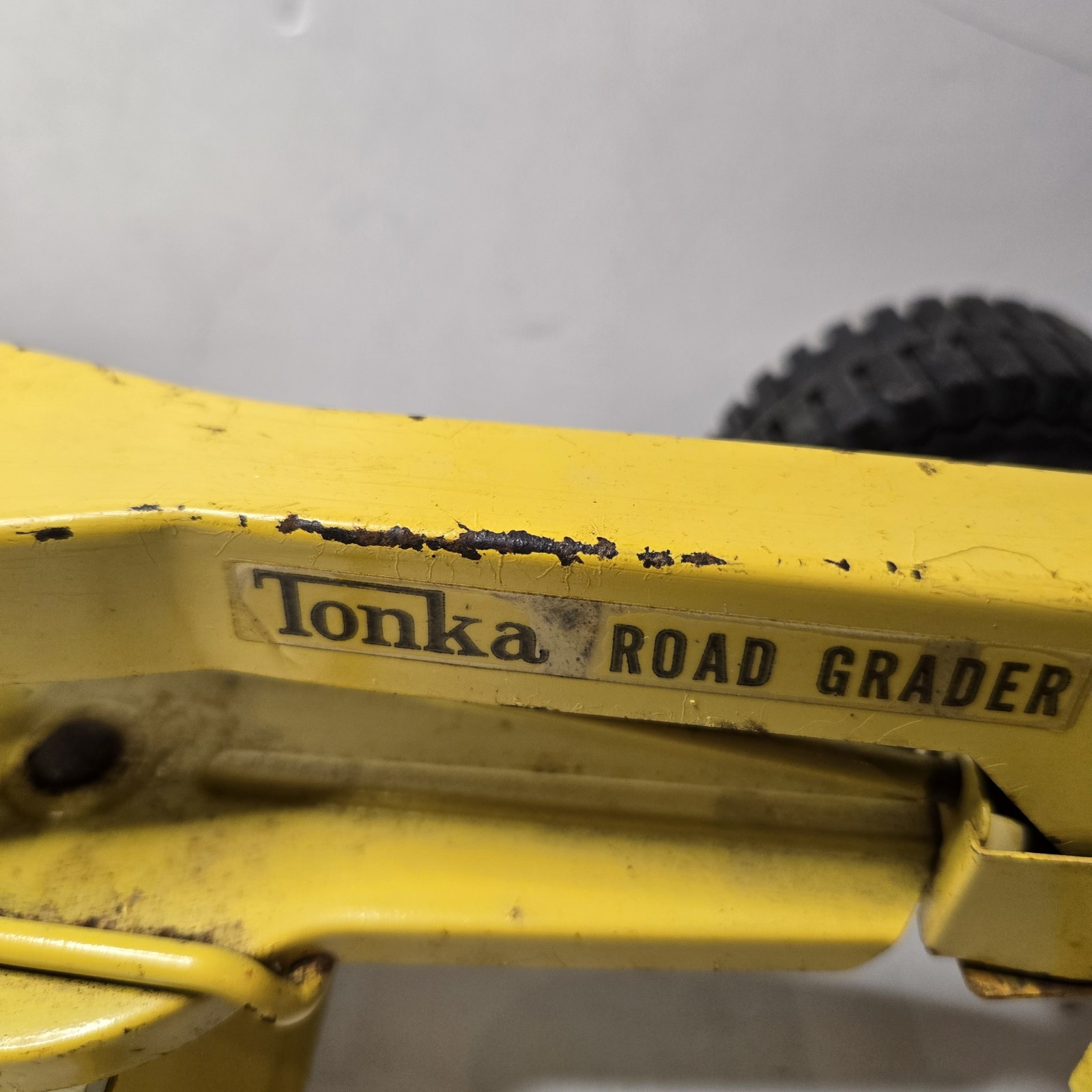Tonka Roader Grader 1969/70 USED Condition 17 Inches Long Real Rubber Tires