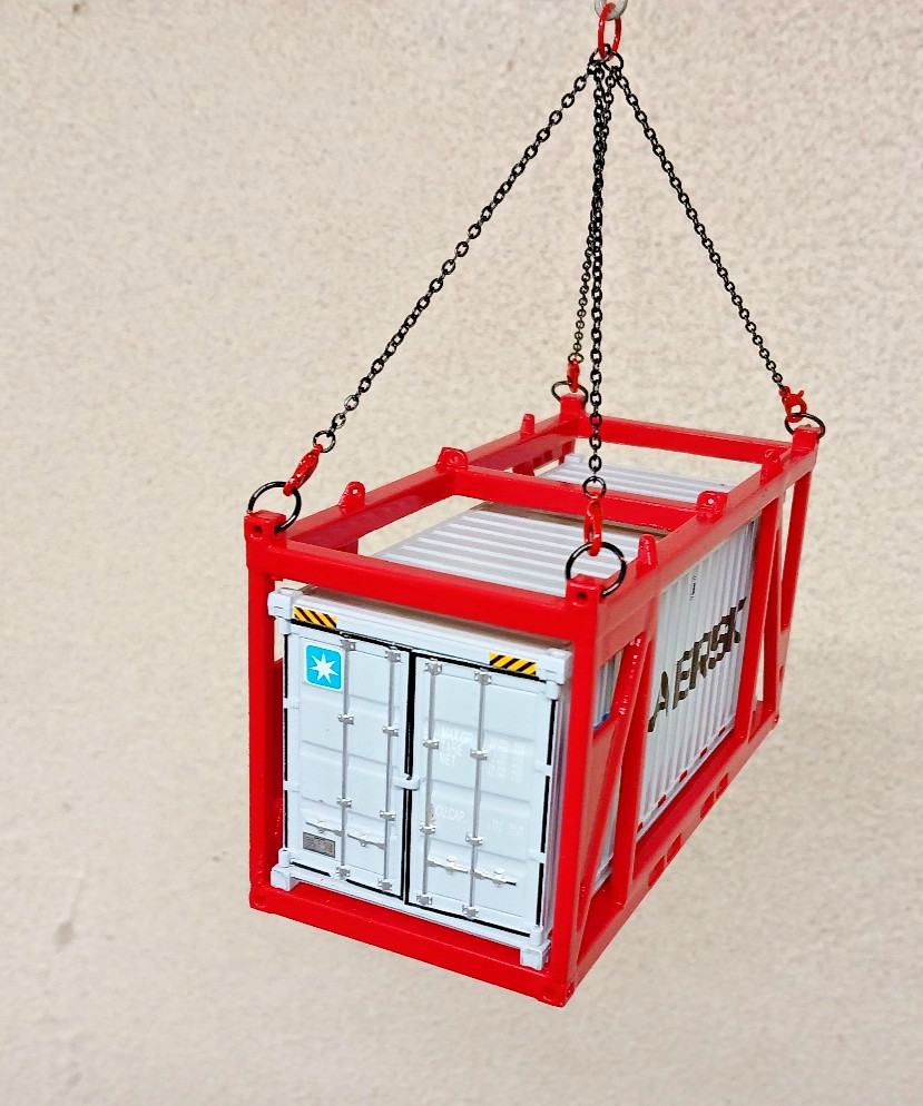 3D Printed 20′ Lifting Frame w/Metal Chains in Safety Red 1/50, 1/48th