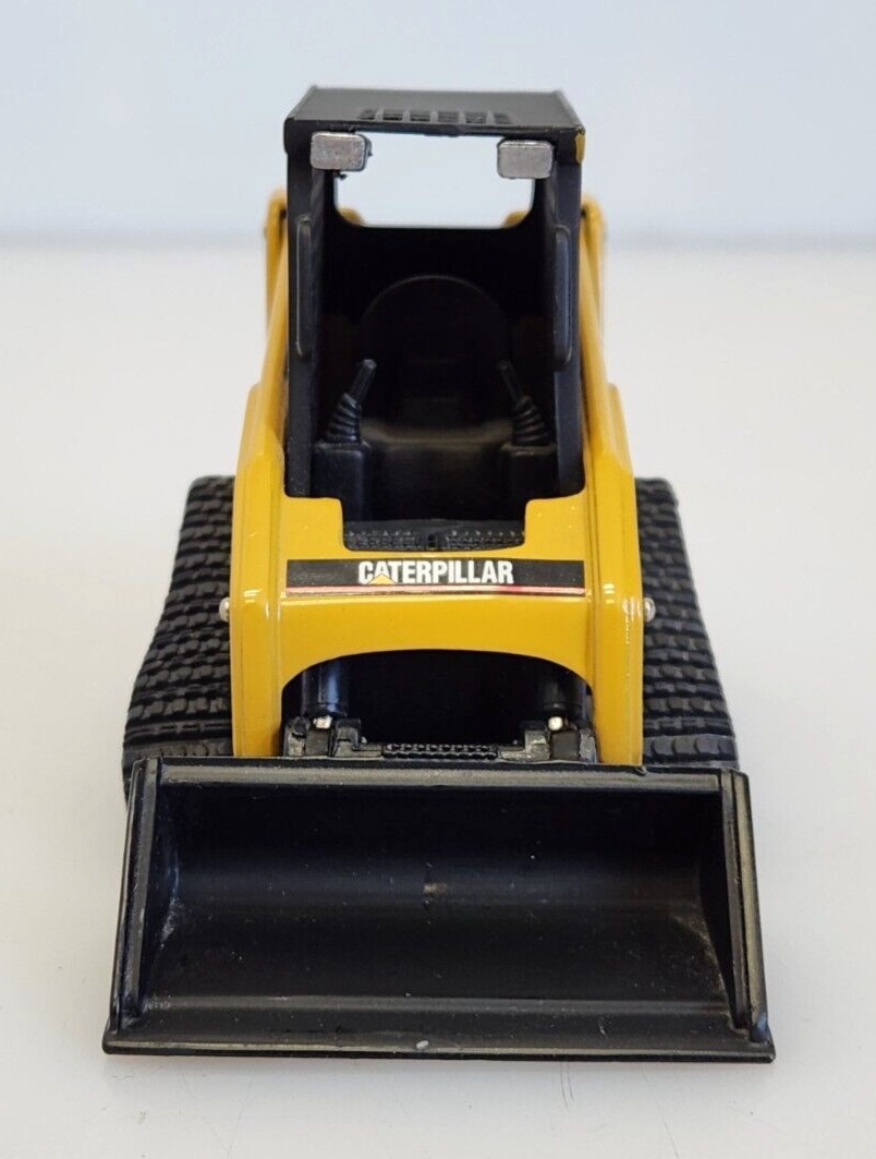 Norscot CAT 247B Multi-Terrain Loader Skid Steer 1/32 Die-Cast Scale Model 55102