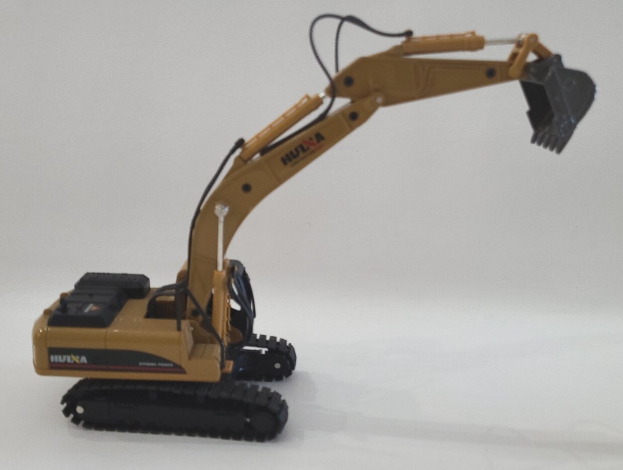Hulna Exavator Construction Top Truck Toy Diecast Metal 7.5″ long Read⬇️
