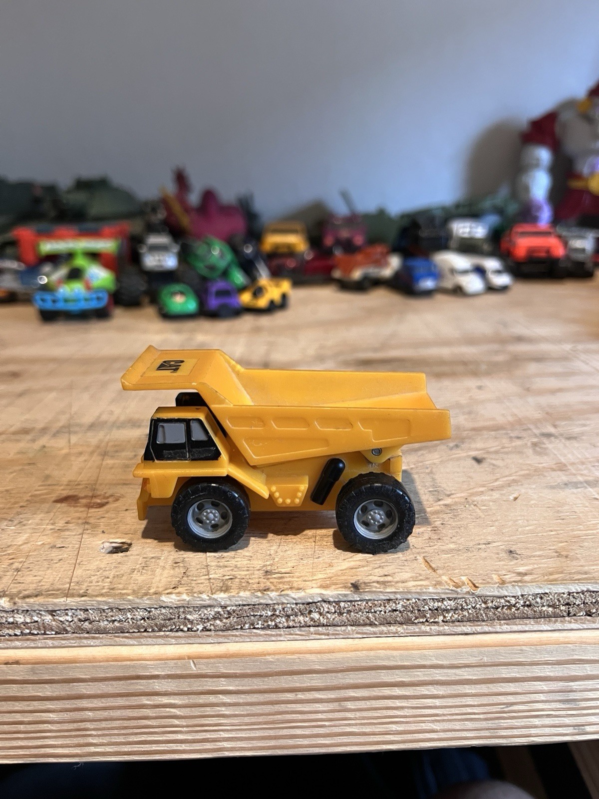 CAT Yellow Dump Truck Construction Vehicle 3.5″ Long Plastic China