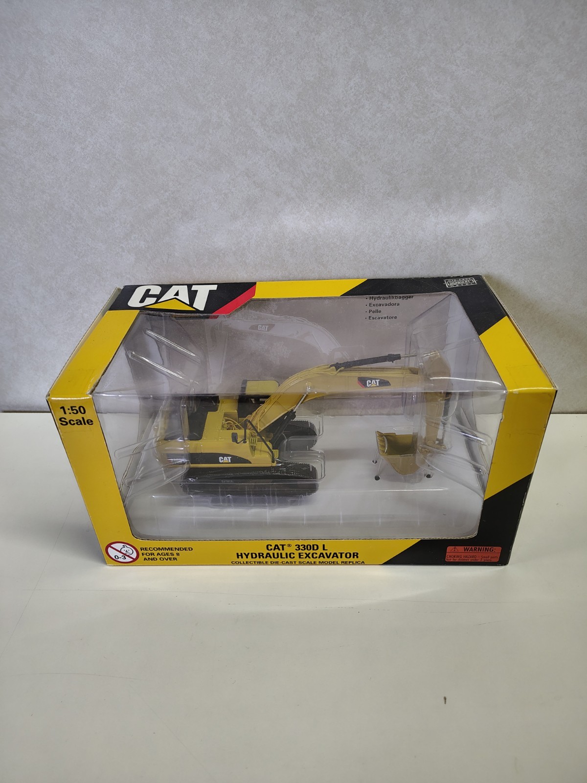Norscot 55199 Cat 330D L Hydraulic Excavator Collectible Die Cast 1:50