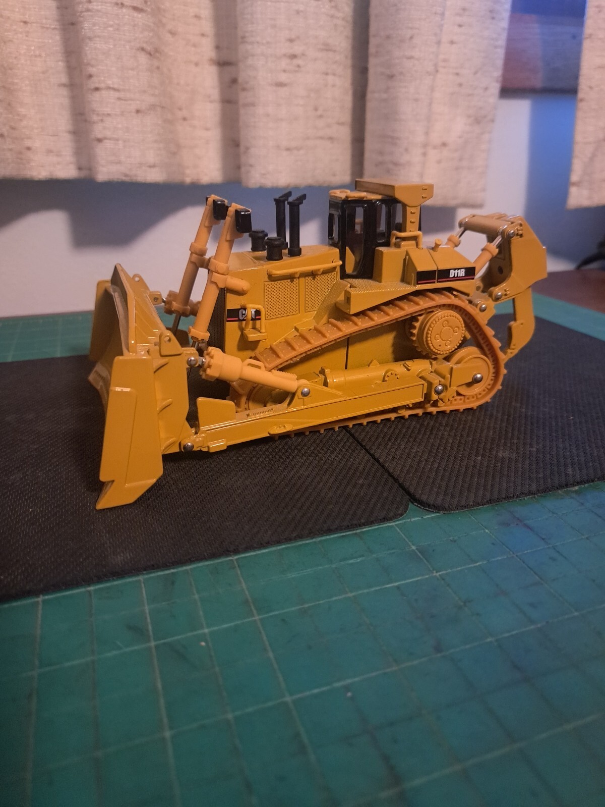 Norscot Cat D11R Track-Type Tractor Bulldozer: # 55025, 1:50 Scale Displayed onl