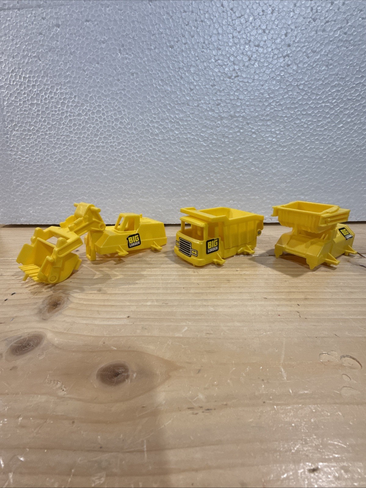 Big Loader Dump Truck, Scoop Lifter & Skid Loader