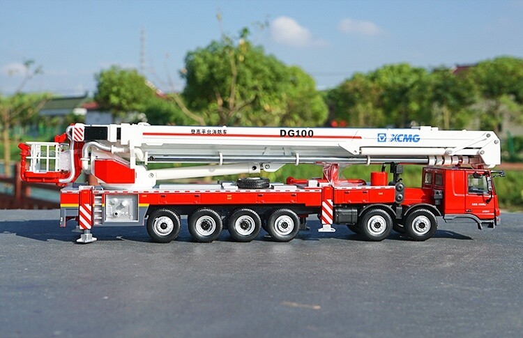 XCMG DG100 Fire Truck 1/50 Mercedes Chassis Aerial Platform Rescue Model