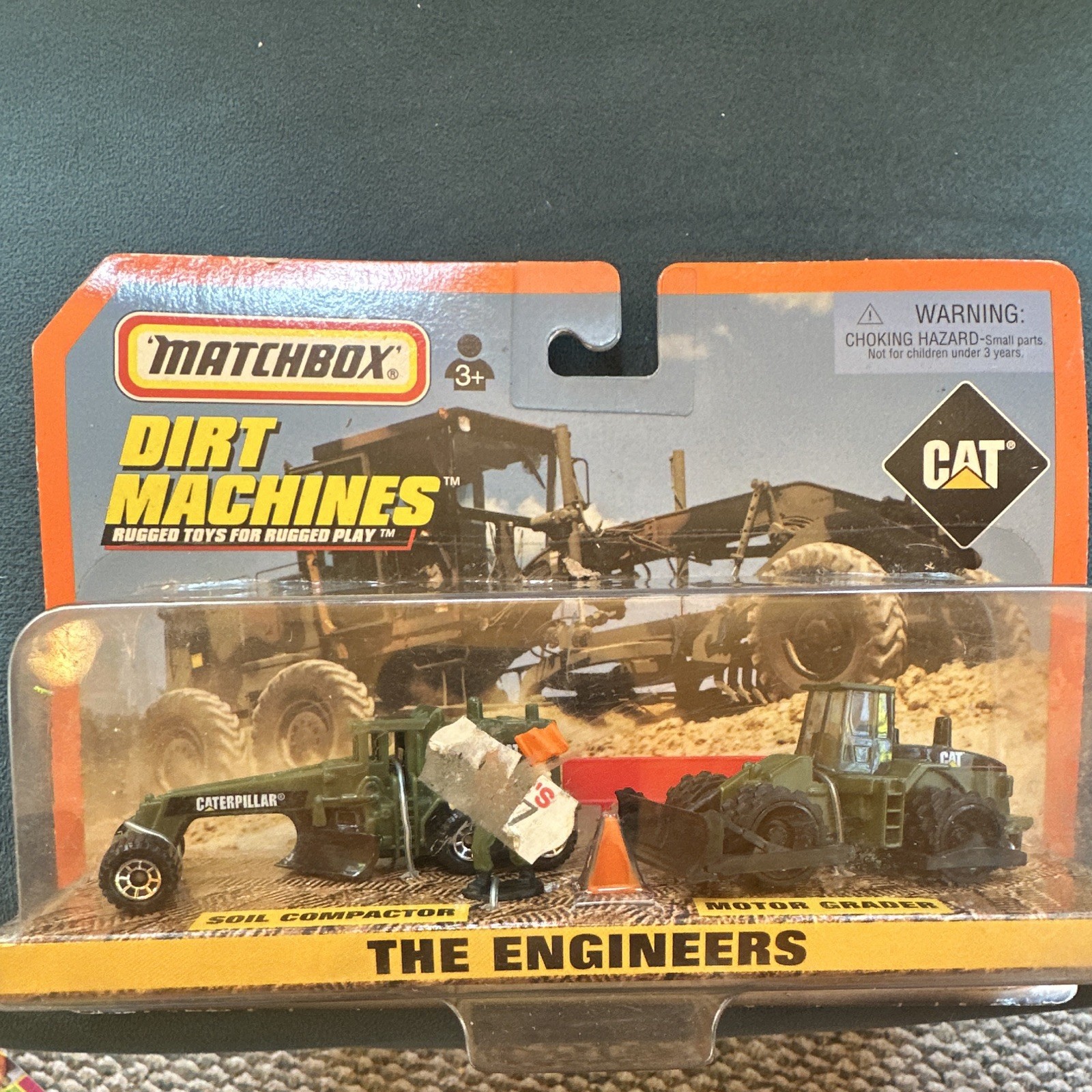 Matchbox Dirt Machines CAT The Engineers 1:64 Diecast Green 1998 Unopened