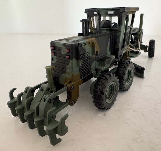 1:50 Caterpillar Military 140H Motor Grader Diecast Model 55111 By Norscot