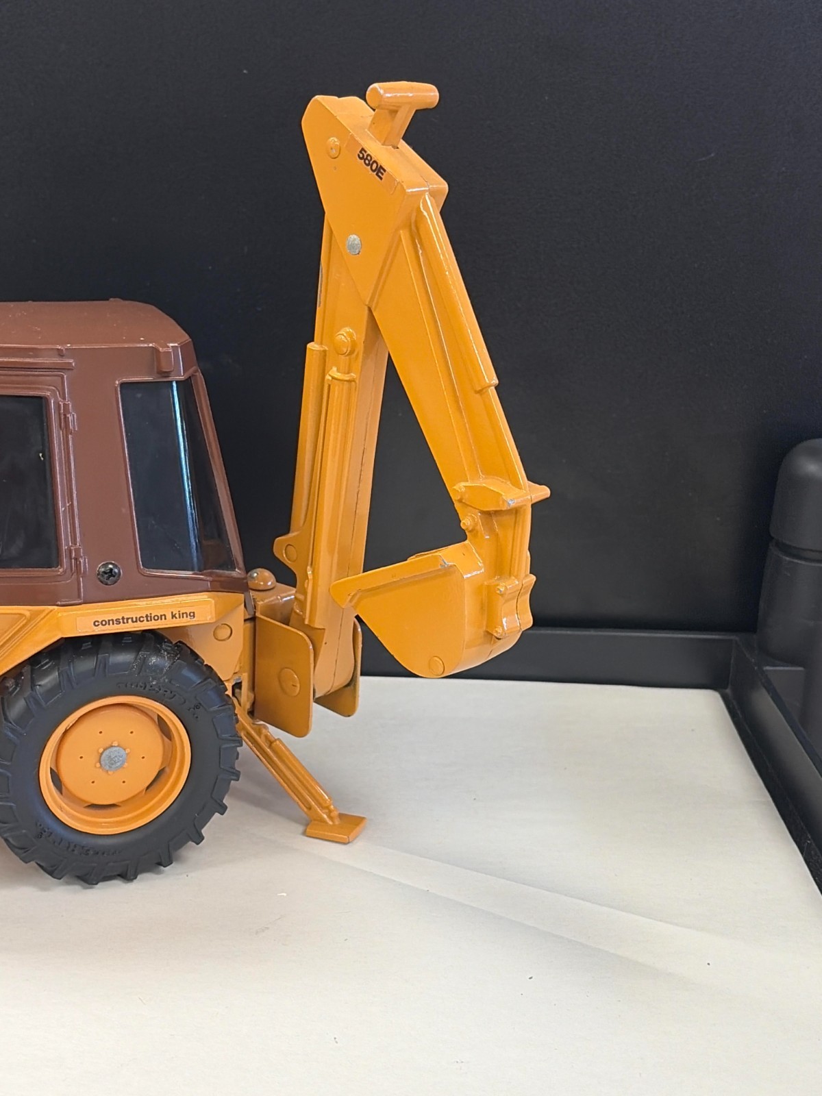 Vintage ERTL CASE 580 E 1:16 Scale Construction Loader Backhoe