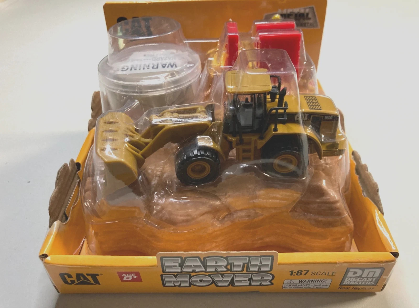 CAT Diecast Masters 1/87(HO) CAT 950G Wheel Loader with Construction Accessories