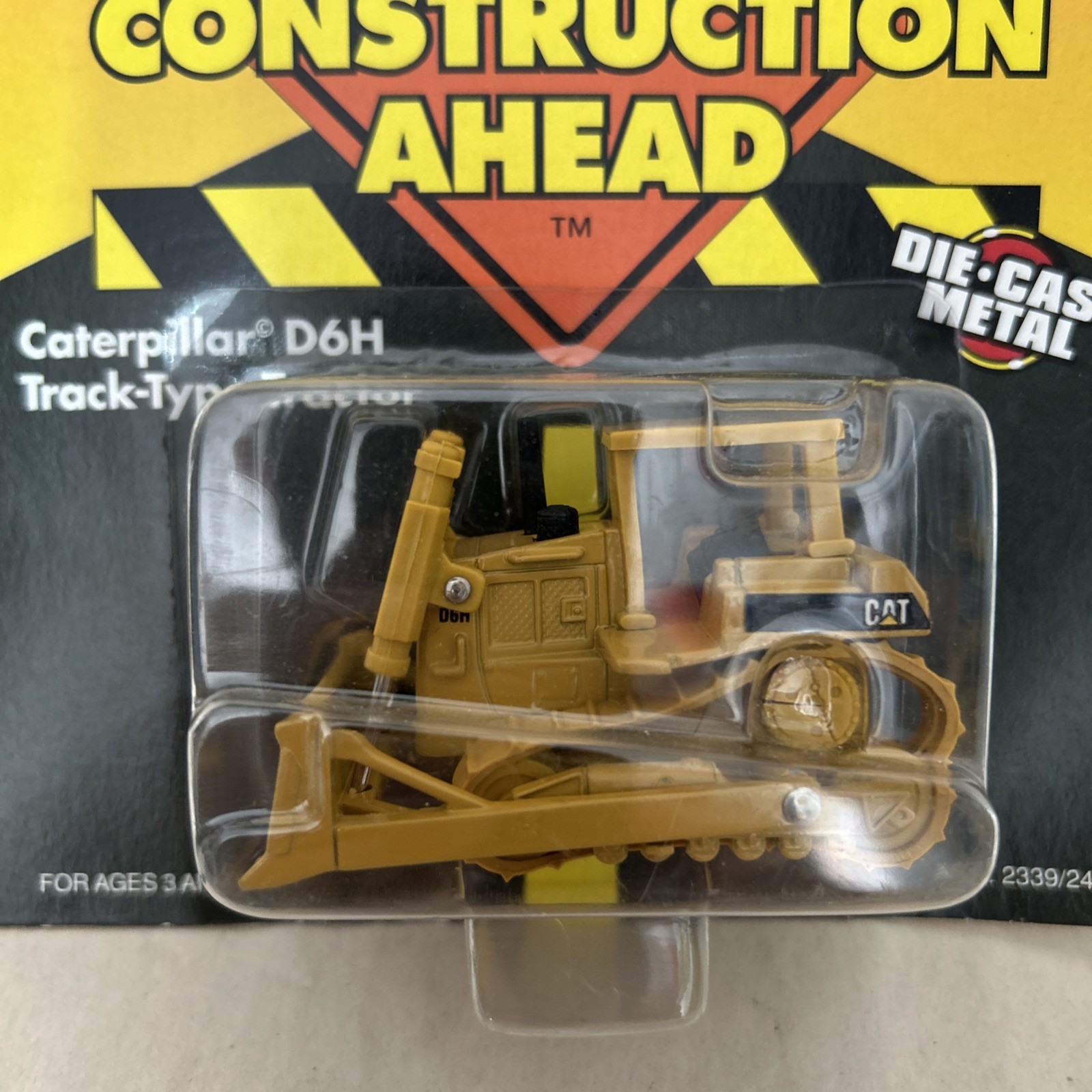 Ertl Road Construction Ahead Caterpillar D6H Dozer Diecast Metal Yellow RARE bx4