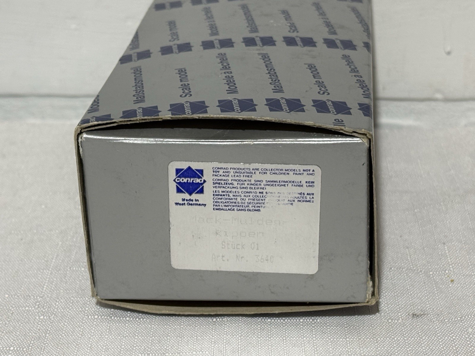 Conrad 1:50 Blue Cab Mack R Model Dump Truck #3640 With Box Diecast Metal