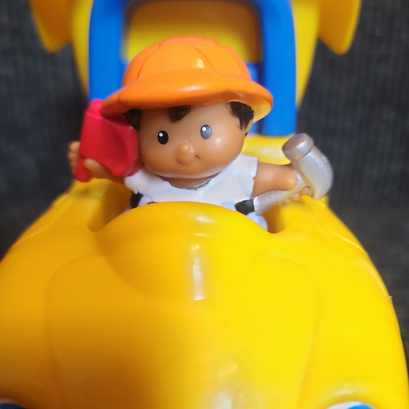 Fisher-Price Little People Dump Truck Yellow Red Little Movers Little People 05′
