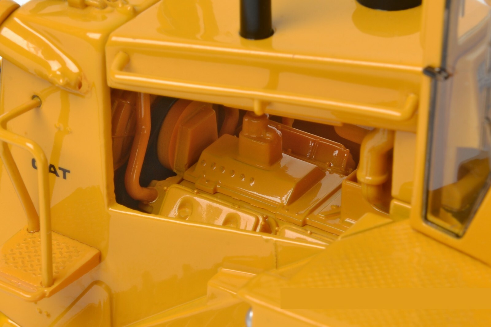 Caterpillar Cat D9L Dozer with Push Blade and Ripper – CCM 1:48 Scale Model New