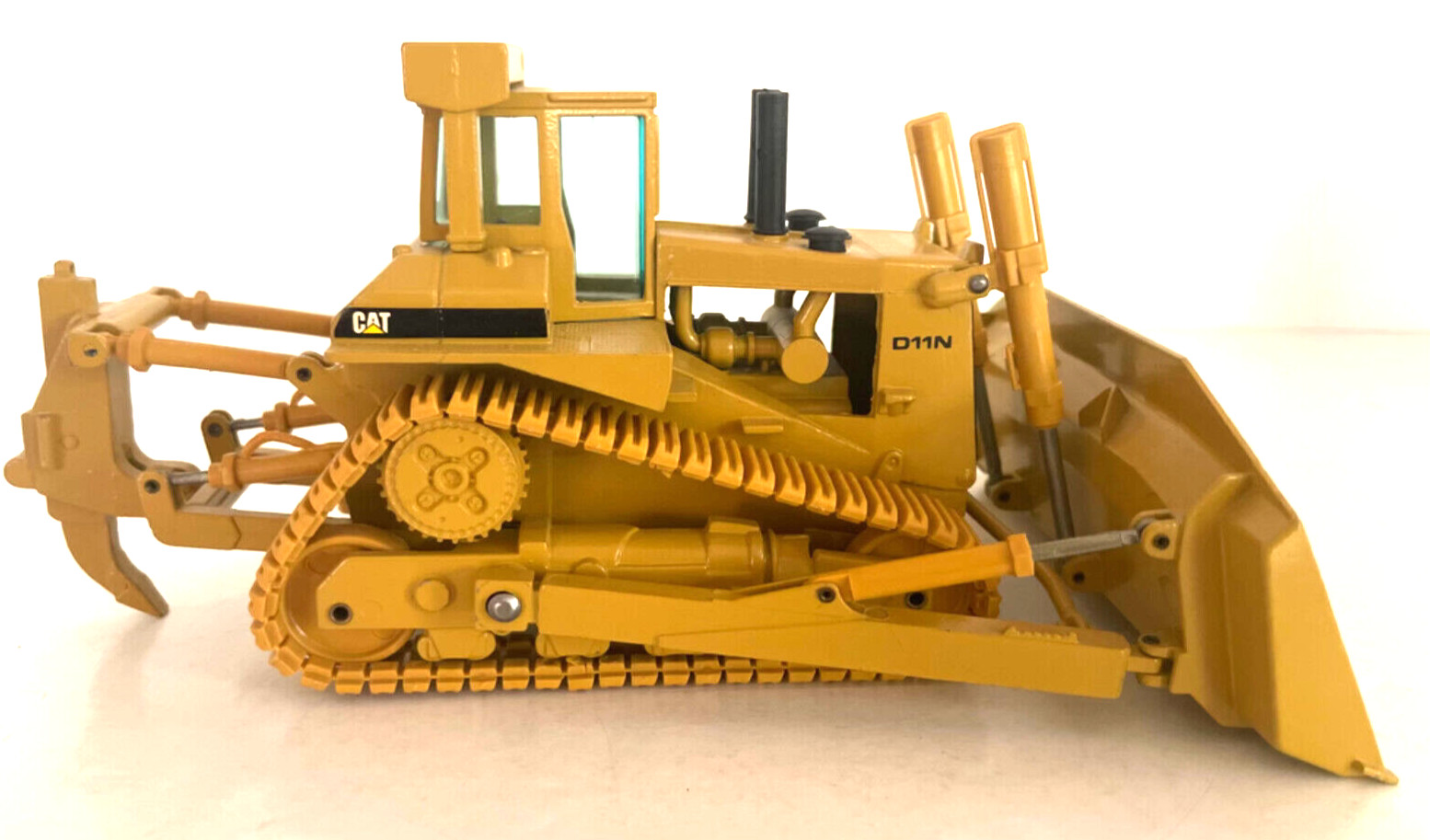 1:50 Caterpillar D11N Track Type Dozer with Ripper By Conrad