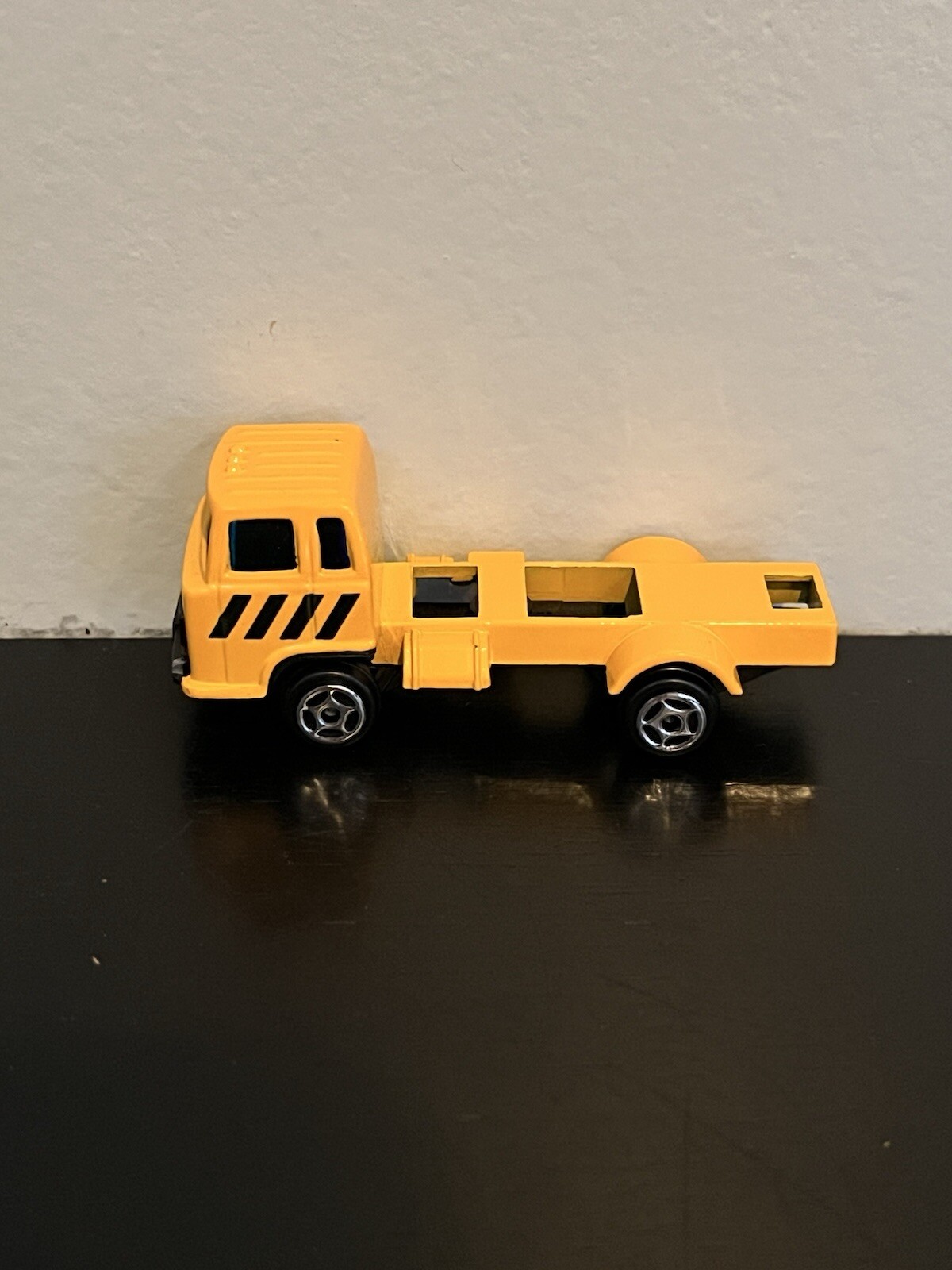 Construction Vehicle Lot Of 10 – Diecast Cement Truck Loader Digger Crane Toy