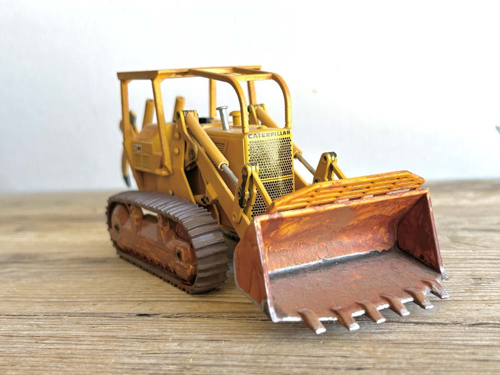 NZG 1/50 Scale Caterpillar CAT 983 Track Loader with Custom OROPS & Kelly Ripper