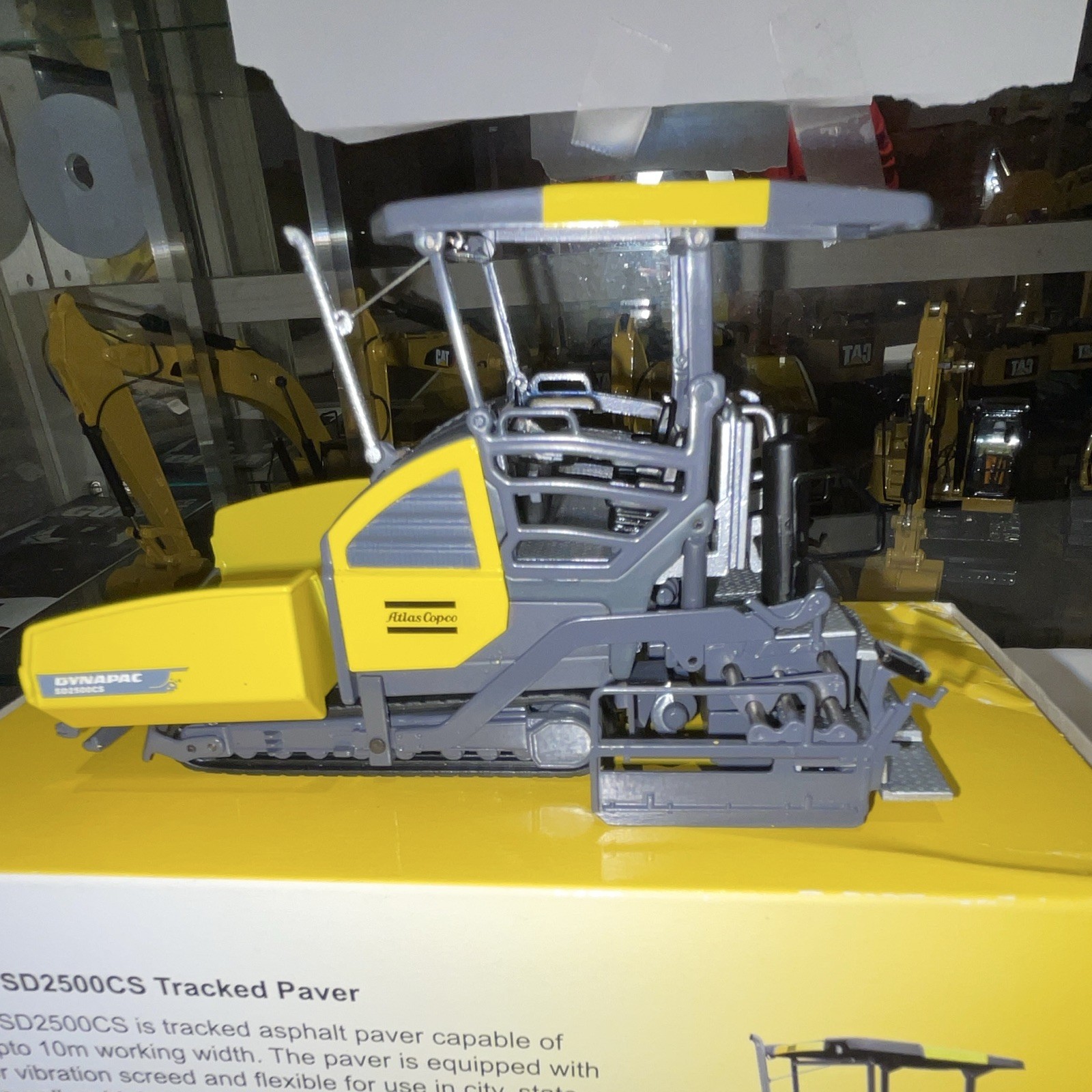 Atlas Copco Dynapac SD2500CS Tracked Paver Diecast 1:50 Yellow Gray LE