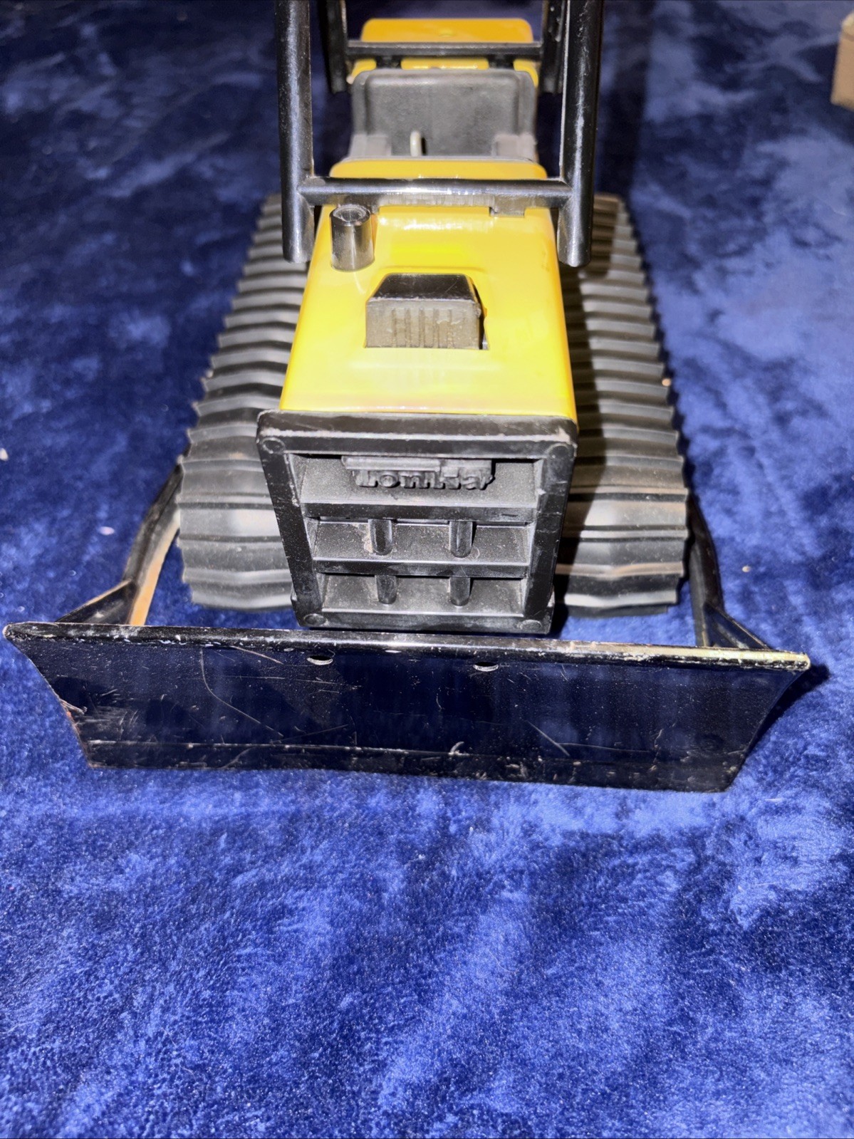 Vintage Tonka T-6 Bulldozer Pressed Steel Construction Toy Tractor