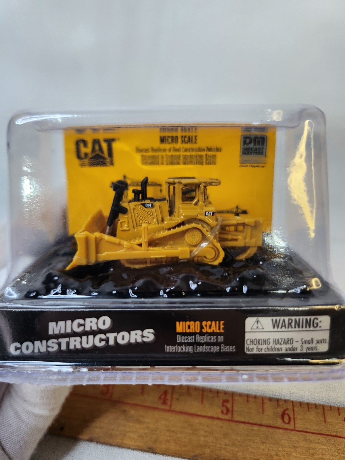 Diecast Masters CAT Micro D8T Track-Type Tractor Micro Scale Diecast