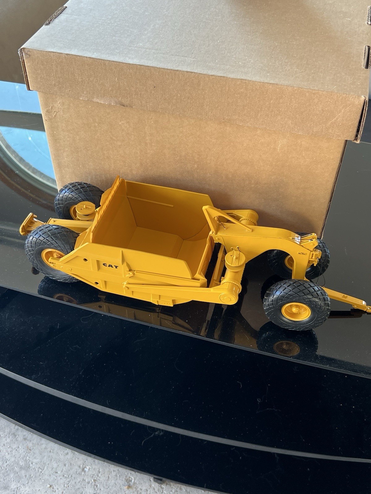 Caterpillar No. 491 Scraper by ACMOC 2008 1st Gear Stunning CAT Paint, No Box