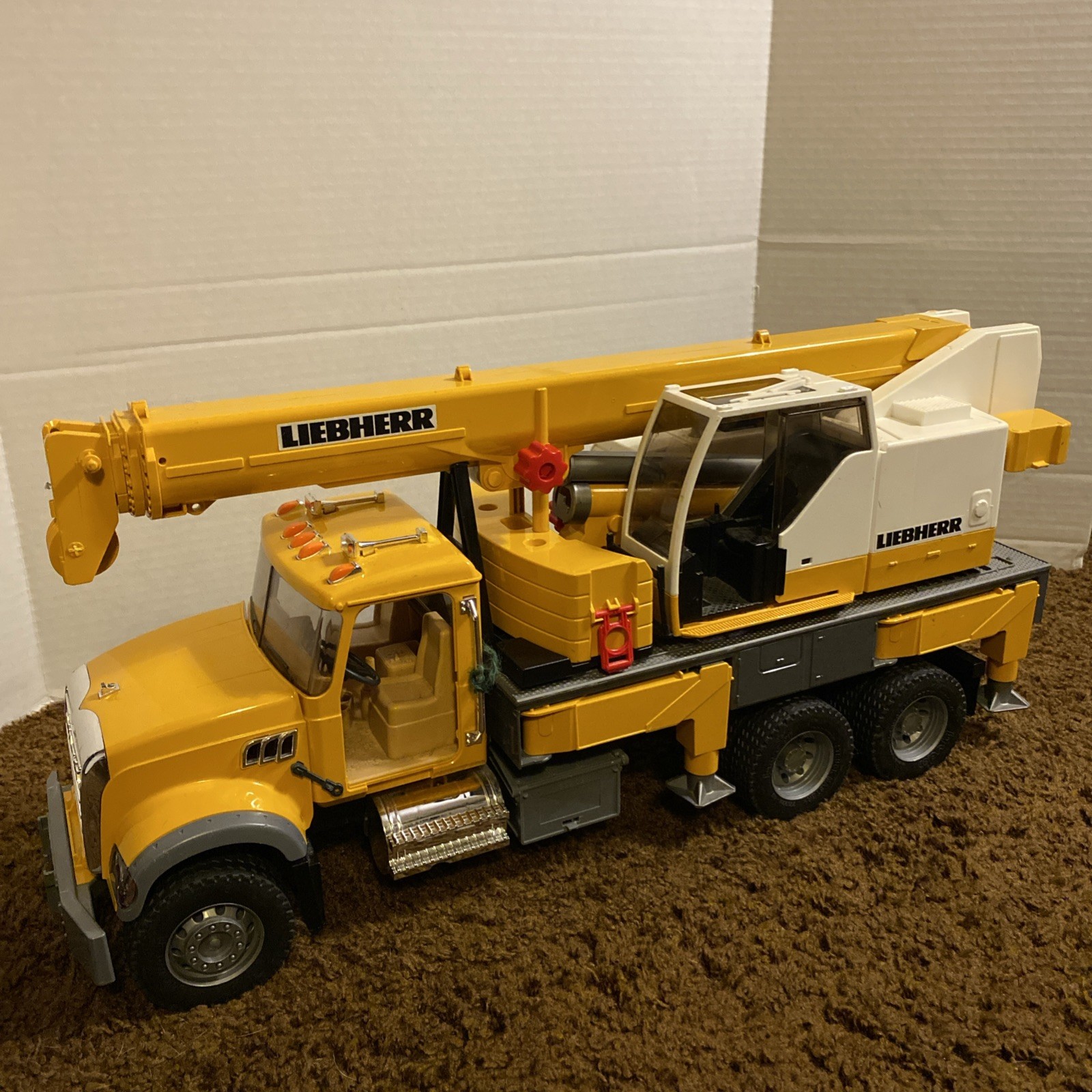 Bruder Mack Granite Liebherr Crane Truck 02818 Yellow 1:16 LTF 1045 Semi-Loader*