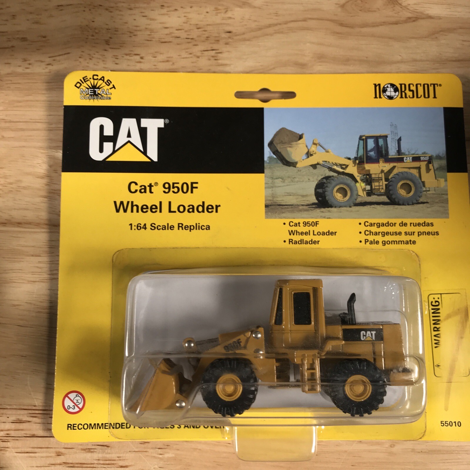 Vintage 1998 Norscot CAT 950F Wheel Loader 1:64 Scale Die Cast