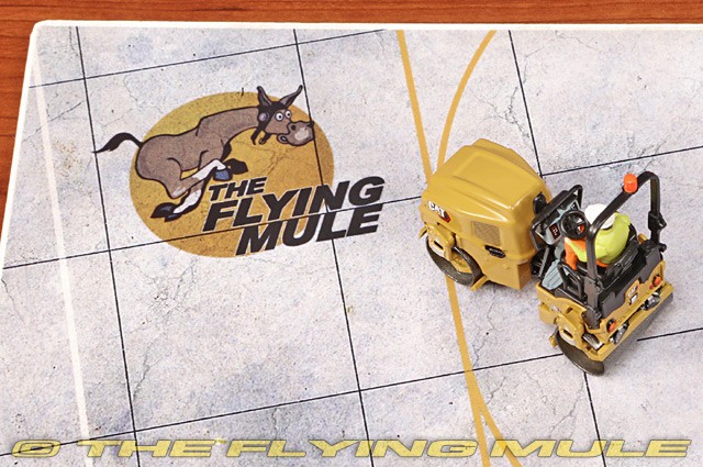 Diecast Masters 1:50 CB2.7 Utility Compactor