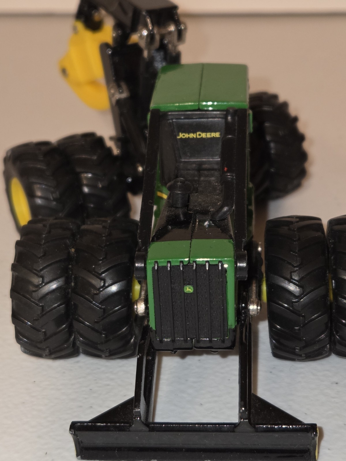 1:50 Scale John Deere 648G-III Log Skidder By Ertl