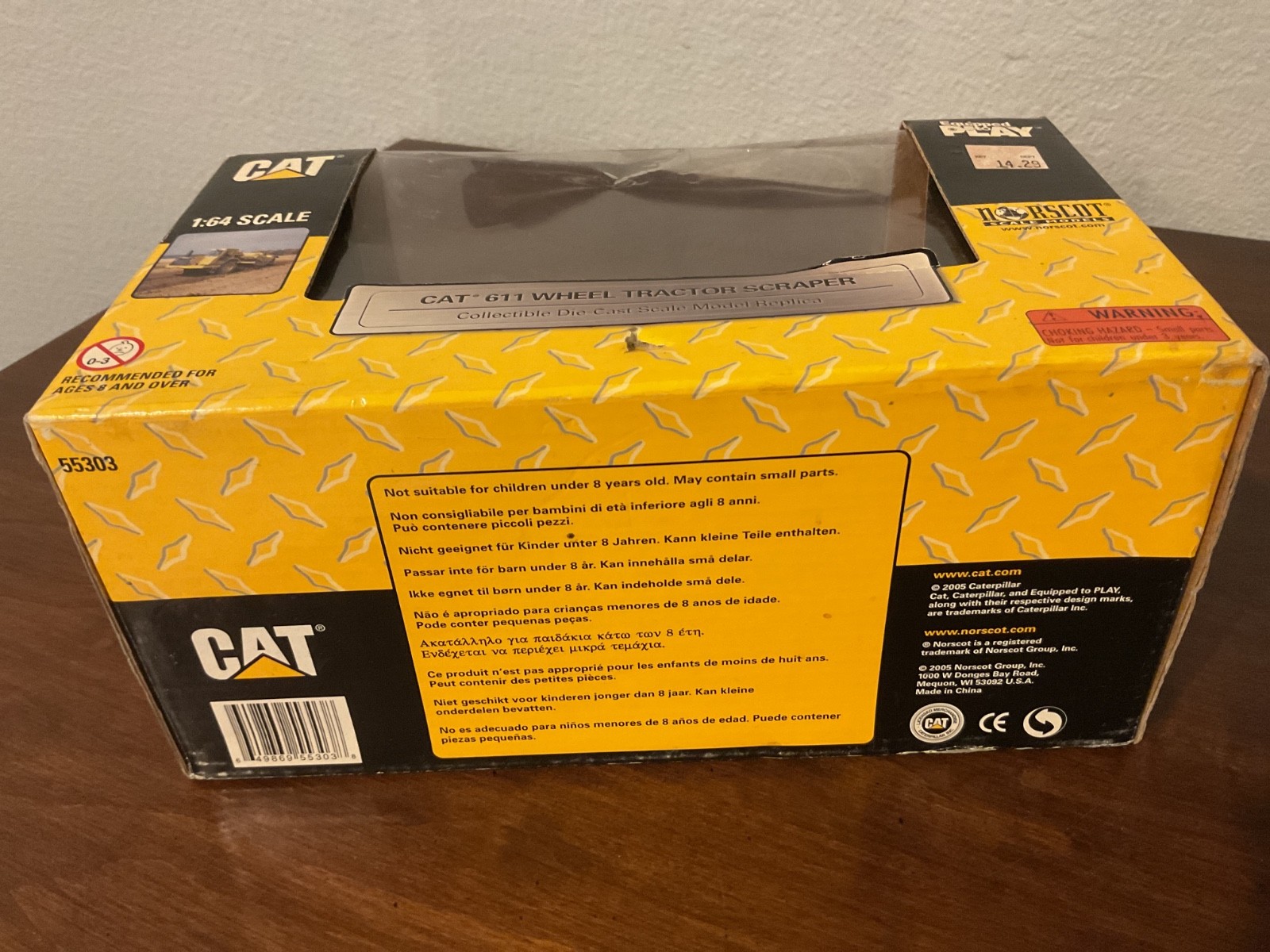 VTG 2005 Norscost Caterpillar Cat 611 Wheel Tractor Scraper 1:64 NIB