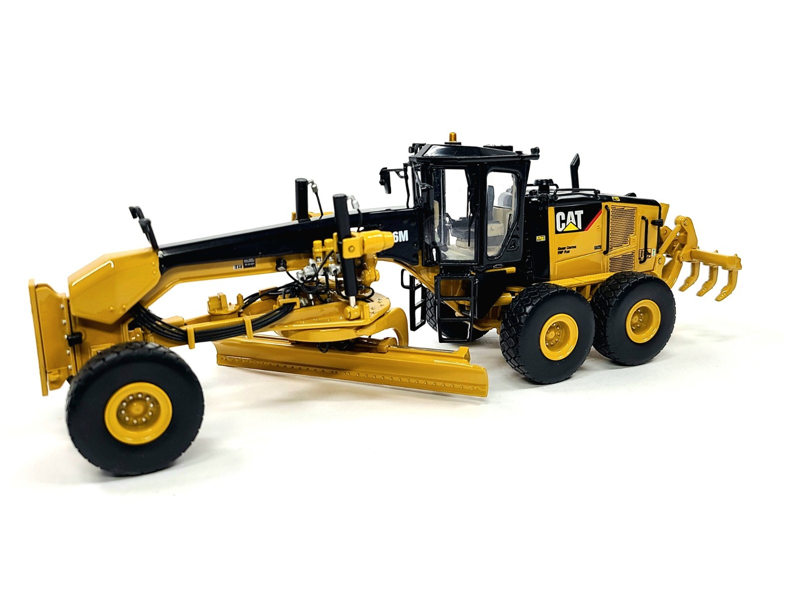 Caterpillar Cat 16M Motor Grader – CCM 1:48 Scale Diecast Model – No Box