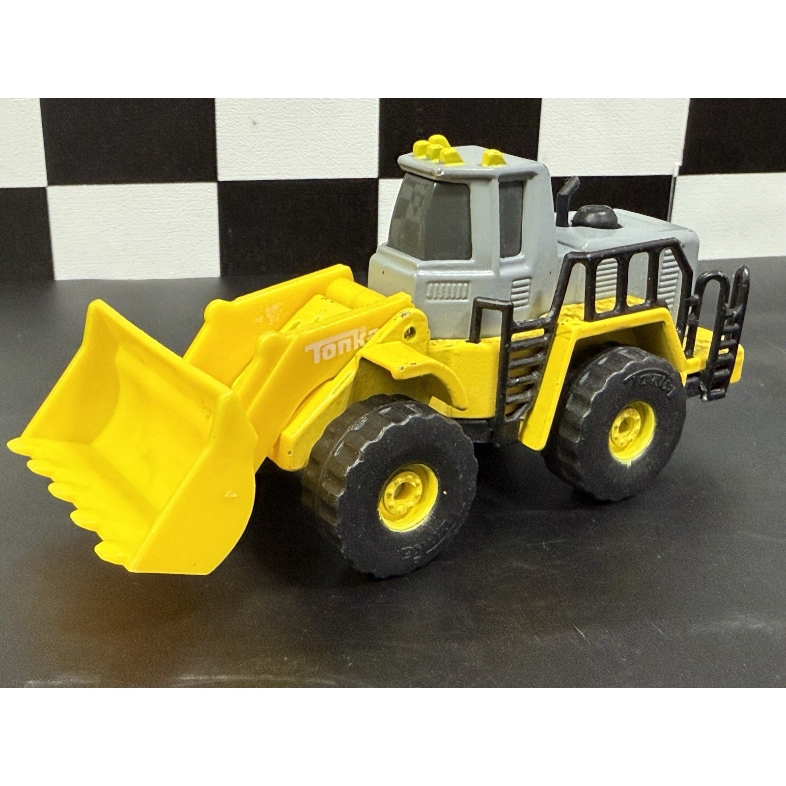 Tonka Lot of 3 Construction Trucks Cement Mixer, Bulldozer, Fire Truck