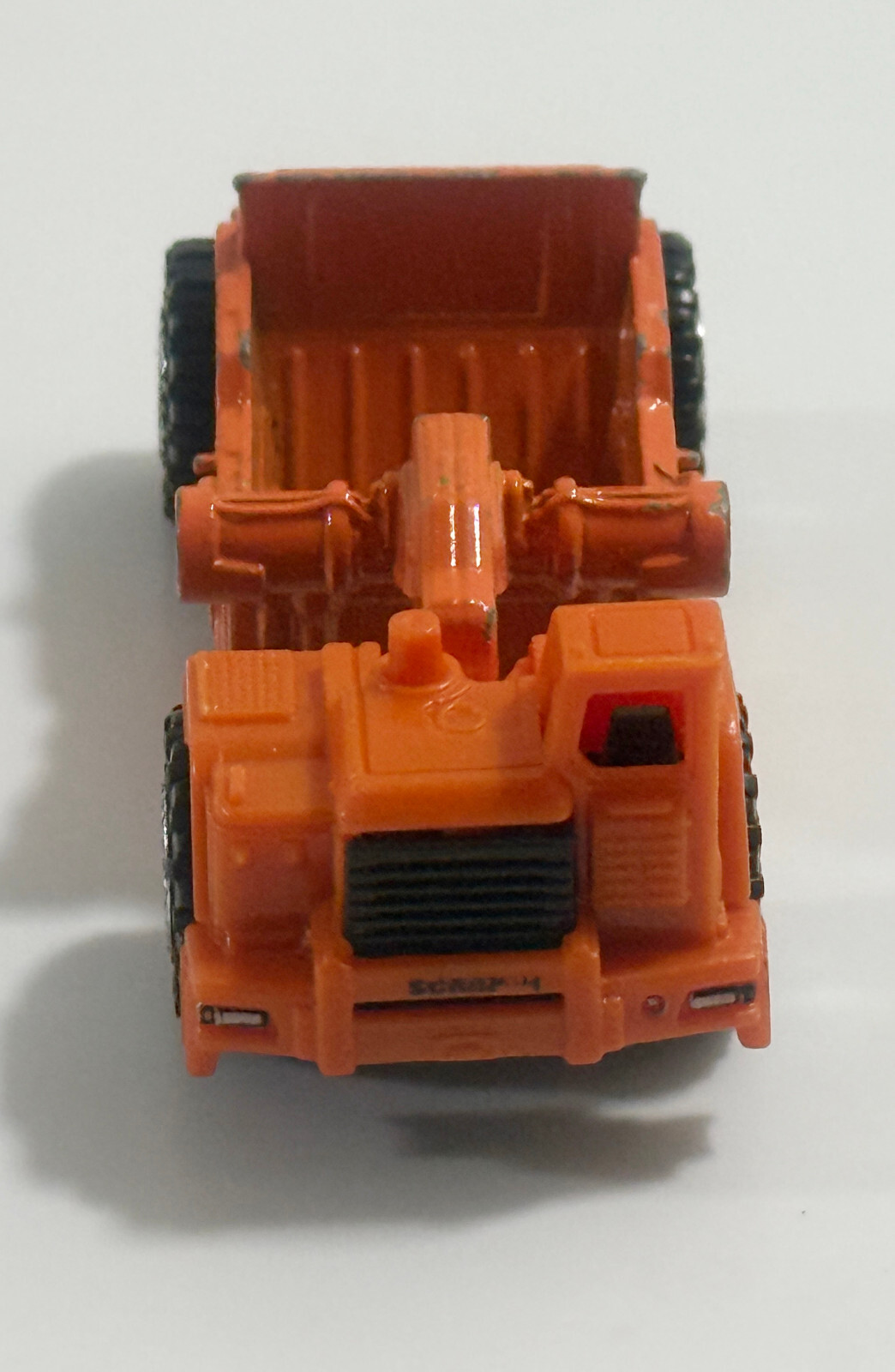 2007 Mattel Matchbox Orange Scraper MC 745 Construction Rentals Diecast Plastic