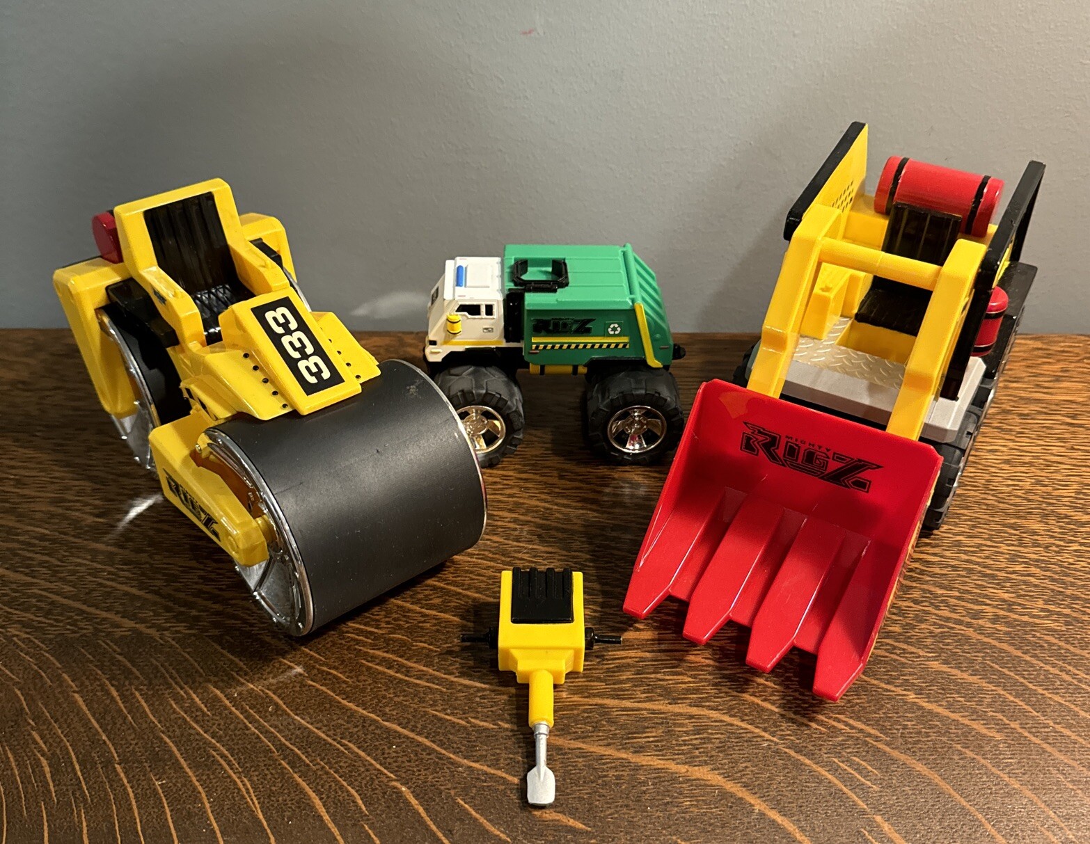 Mighty Rigz Plastic Construction Toy Vehicles And Accessory Lot Of 4