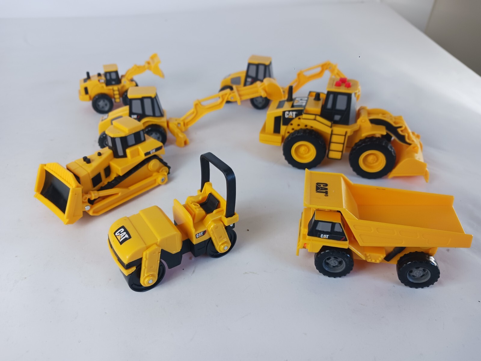 Cat Construction Lot of 7 Excavators, Dump truck etc. Kids Toys Arms Moves Noise