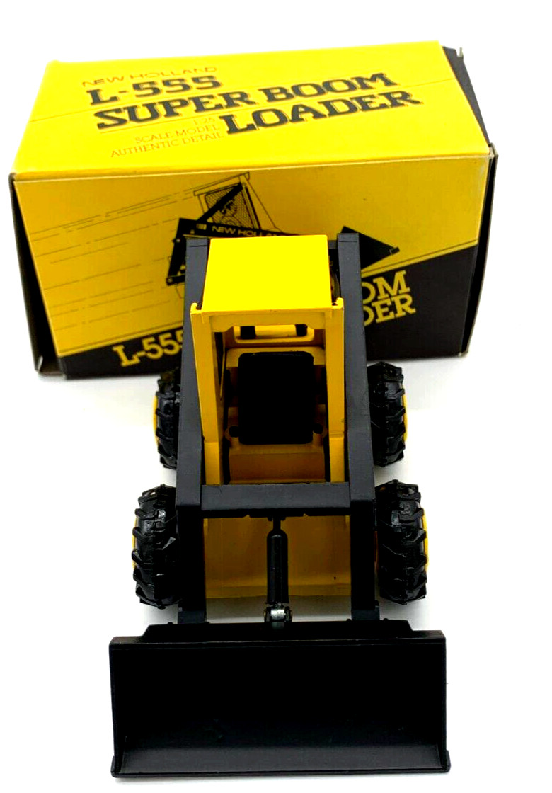 NGZ Modelle New Holland Supper Boom Loader L-555 Die-Scale Scale 1/25