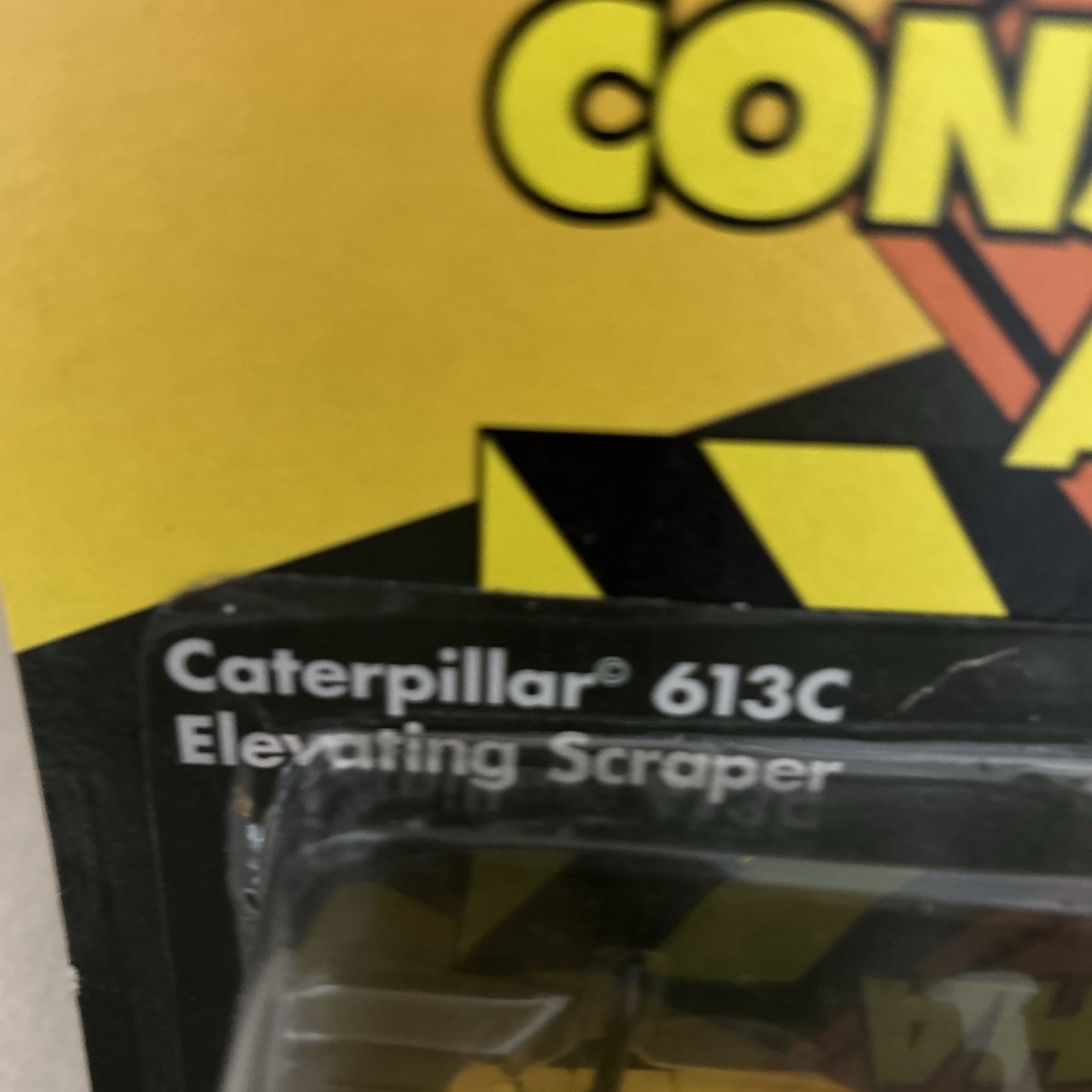 ERTL Road Construction Ahead Caterpillar 613C Elevating Scraper Die-Cast box1