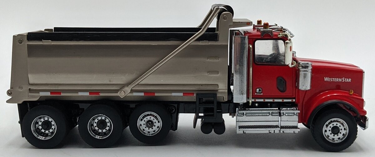 DieCast Masters 71067 1:50 Western Star 4900 SF Dump Truck w/Red Cab & Dump Body