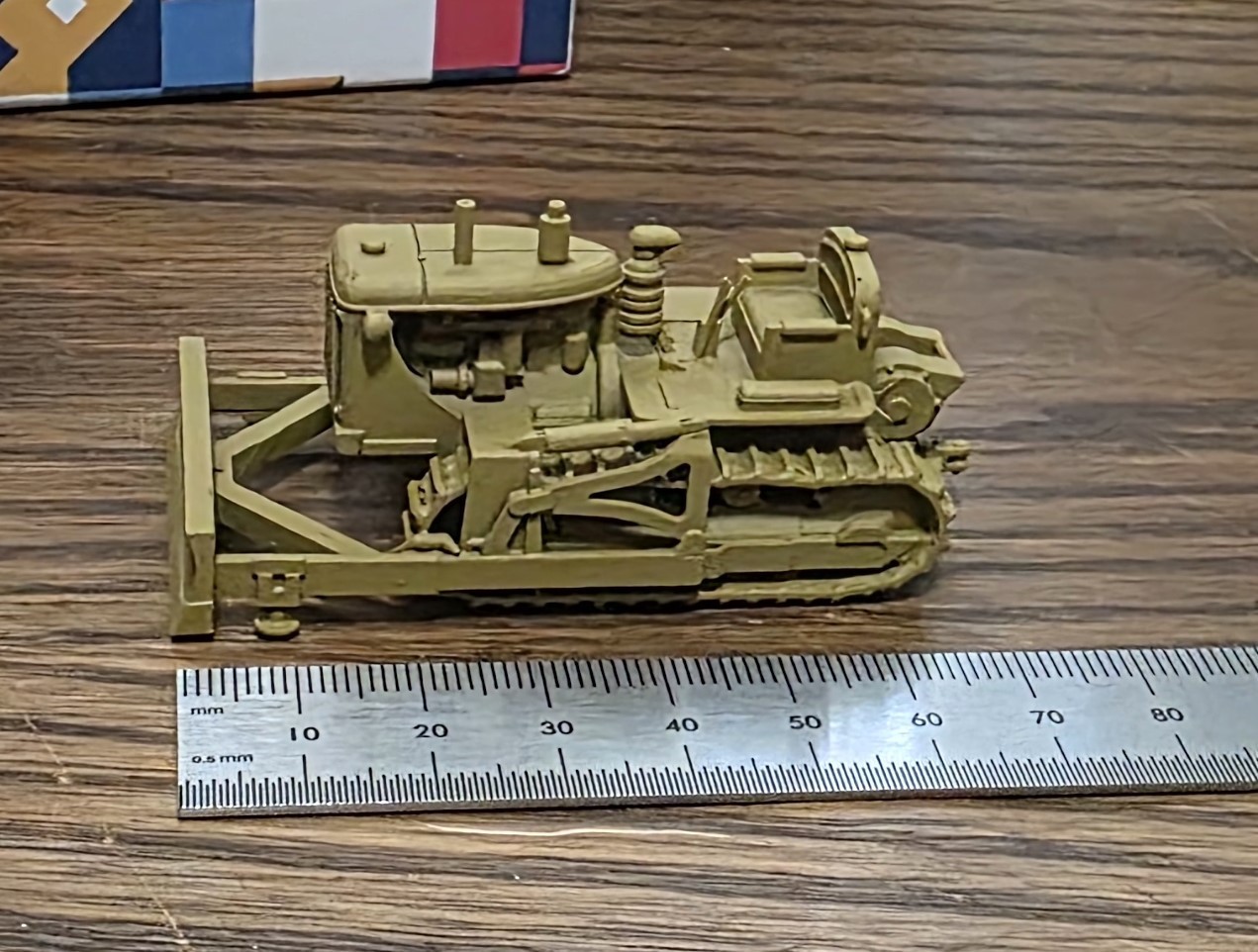 One 1/87 HO scale D7 bulldozer w/ winch, yellow! EXCLUSIVE!