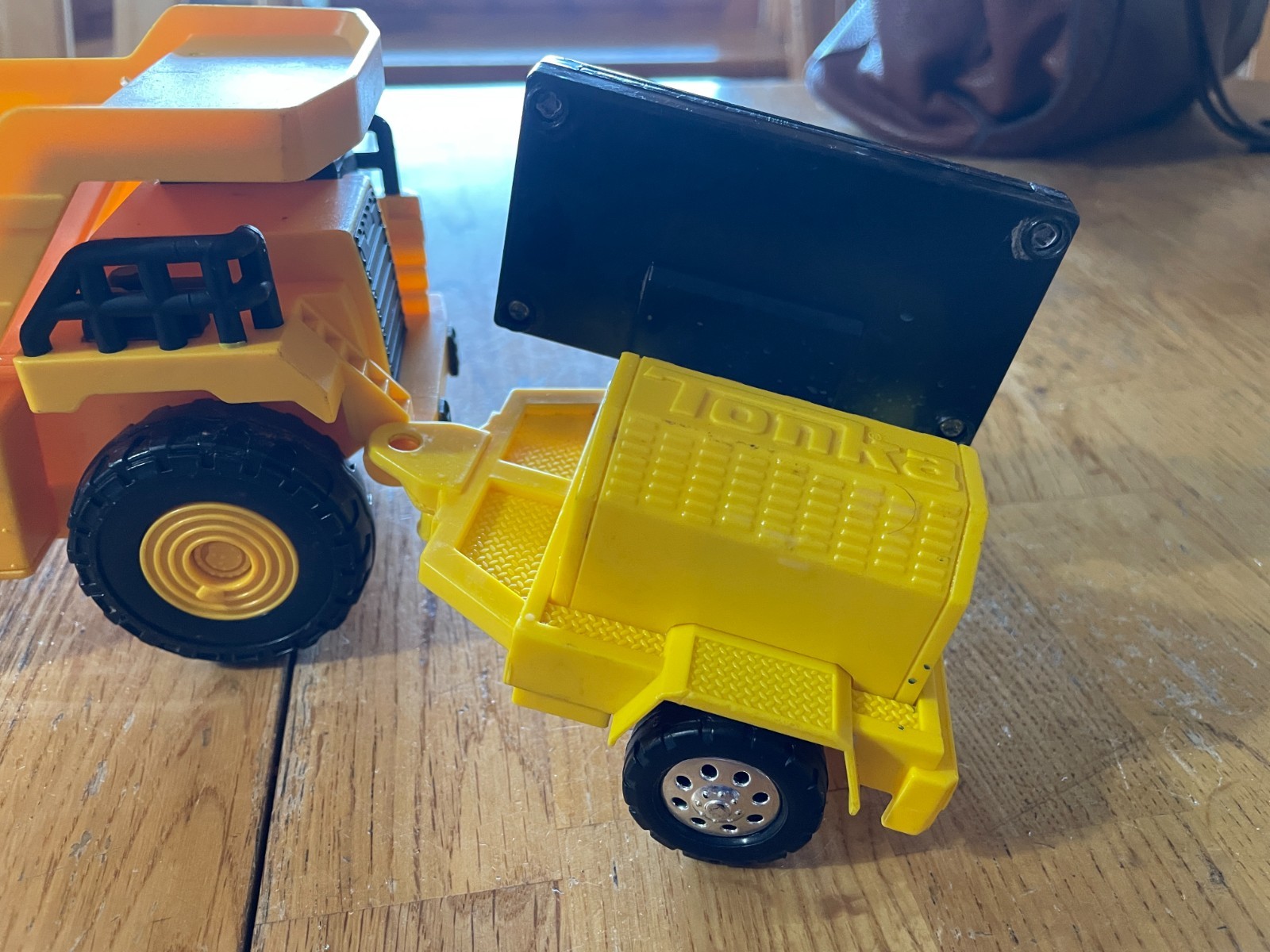 CAT WGT Construction Vehicles Lot Diecast Plastic Yellow w/Tonka warning light