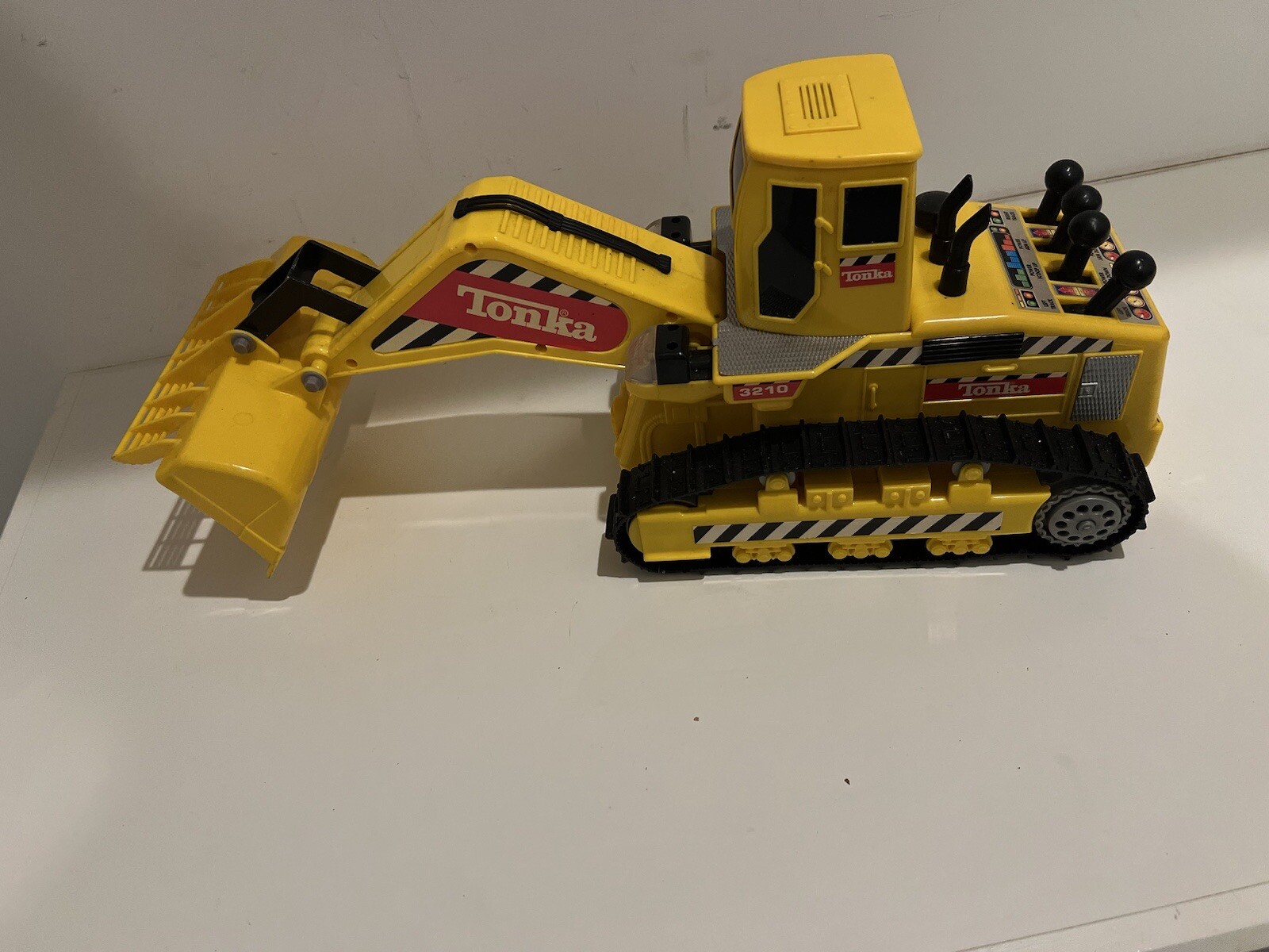 Vintage 1999 Tonka 3210 Hands On Control Truck Front End Scoop Tractor