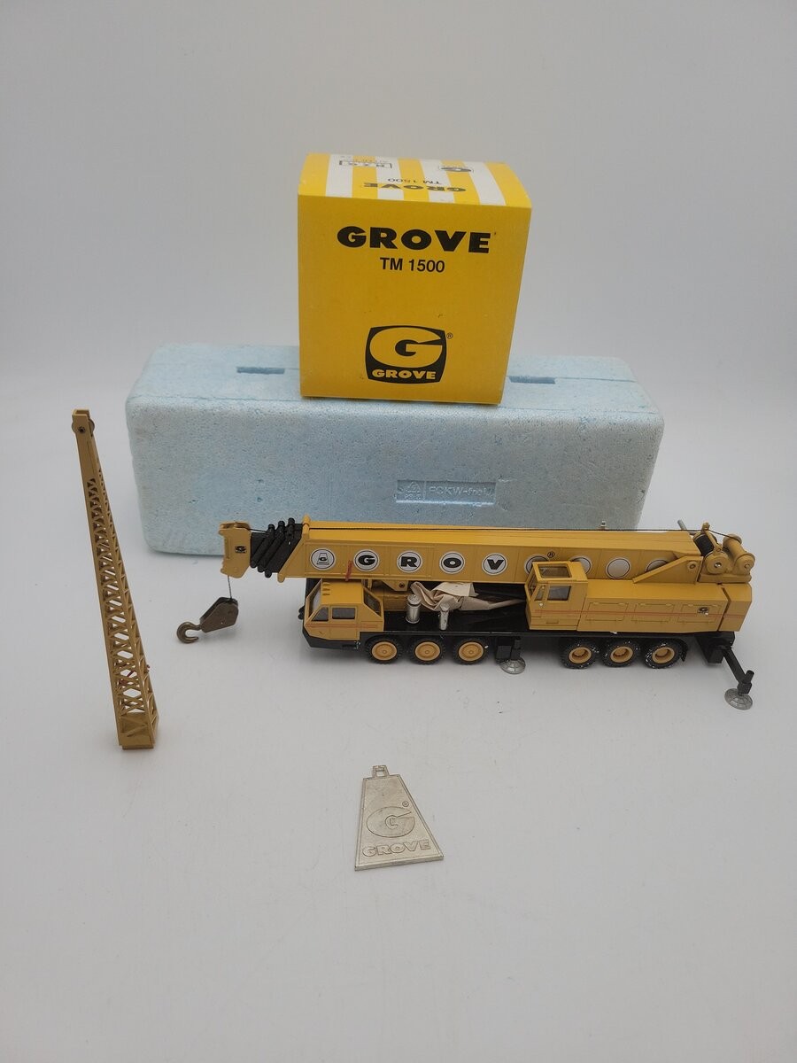 NZG 152 1:55 Scale Yellow Model TM 1500 Die-Cast Extendable Boom Crane W/Emblem