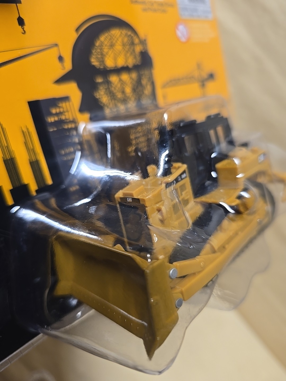 1:64 Cat D6R Track-Type Tractor Diecast By Diecast Masters