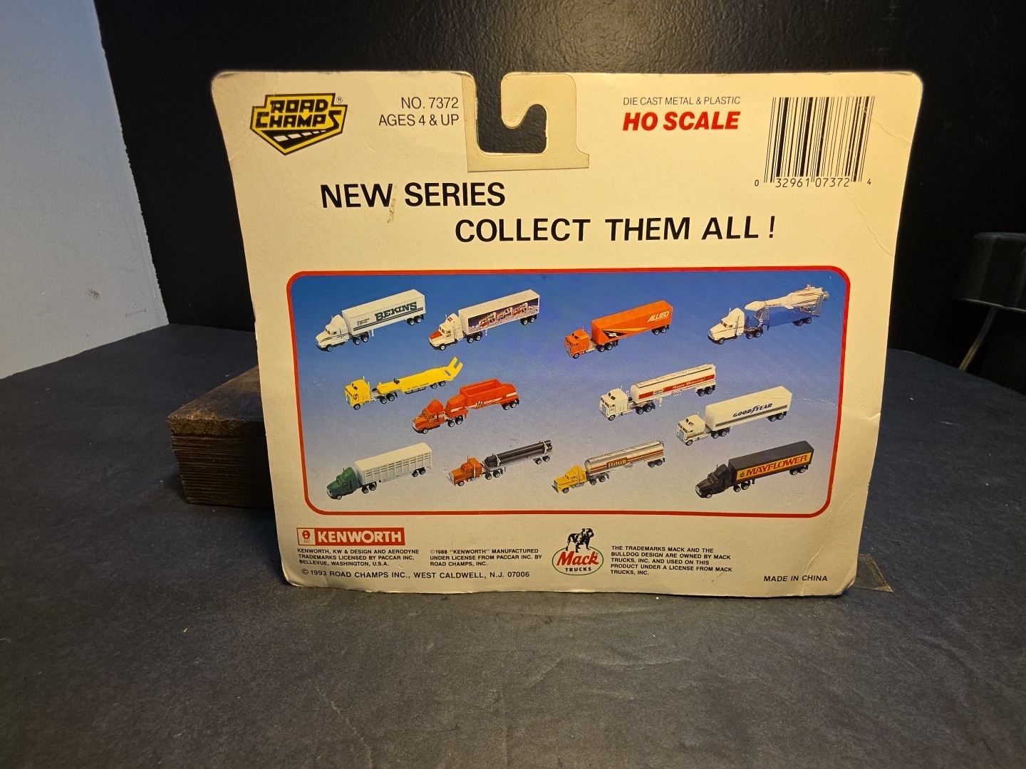 Vintage 1993 Road Champs HO Scale Die-Cast Kenworth Mack Log Truck New MOC 1:87