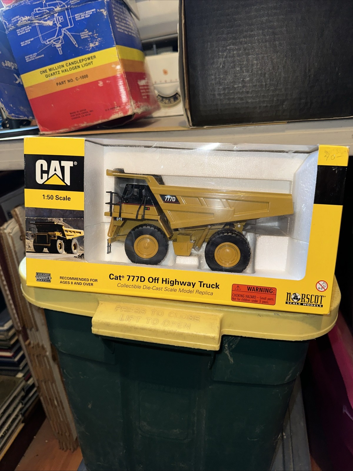 CAT Caterpillar 777D Off-Highway Truck 1:50 Scale Model – Norscot 55104