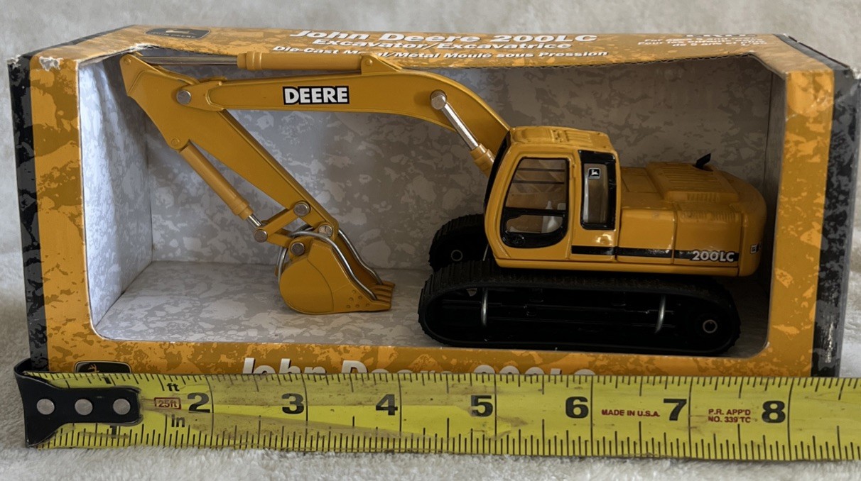Ertl John Deere 200LC Tracked Excavator 1/50 Die-cast Metal Pression 2002