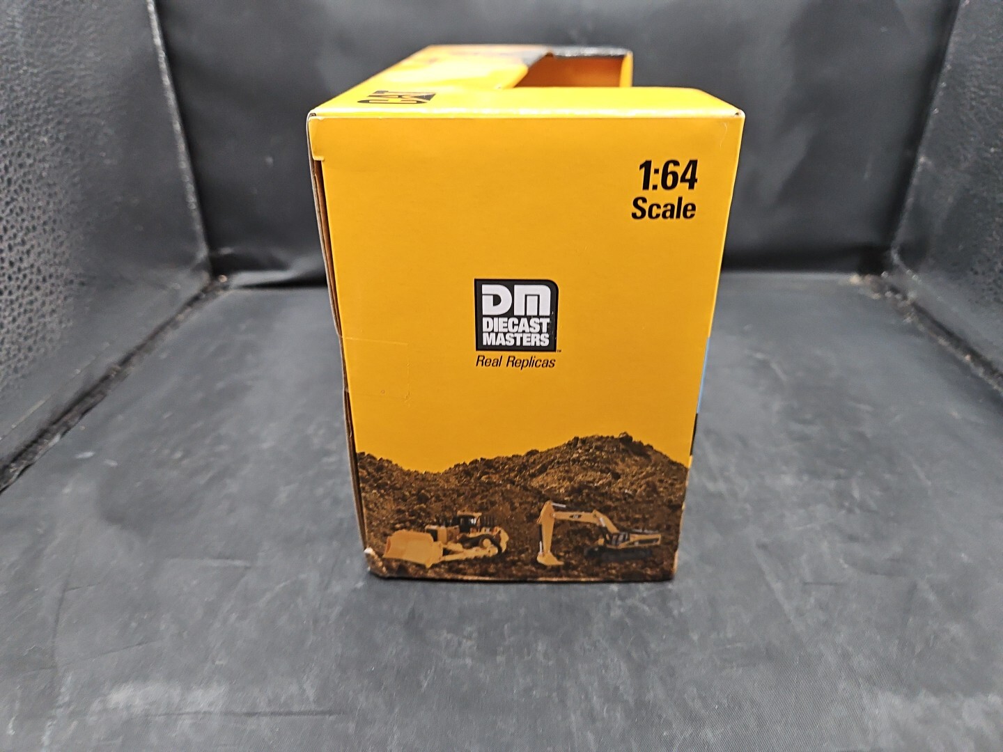CAT Caterpillar 988H Wheel Loader 1:64 Diecast Model – Diecast Masters – 85698B